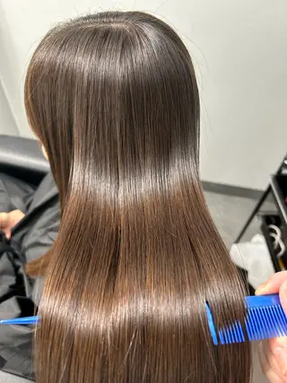 ロング siki. 石渡のヘアスタイル