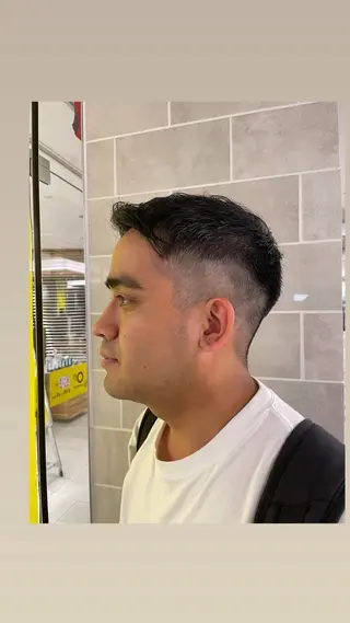 メンズ 立川・くびれミディ 旬なデザインカラーのヘアスタイル