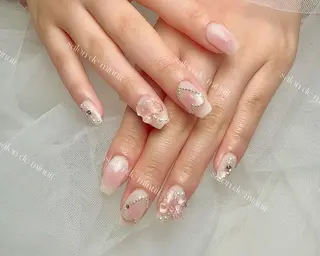ネイル Salon de Minuit🦩のネイルデザイン