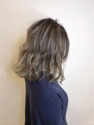 ミディアム カラー ボブ・レイヤーカット 吉敷航一のヘアスタイル