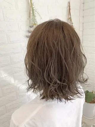 ミディアム ハイトーン/ブリーチ 山崎 悠次のヘアスタイル