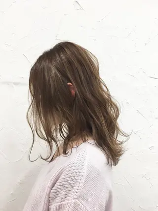 ミディアム カラー 大人垢抜け ダブルカラー【上野】のヘアスタイル