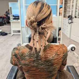 セミロング ヘアアレンジ 彩桜/艶カラー/小顔 に見せるカット✂のヘアスタイル