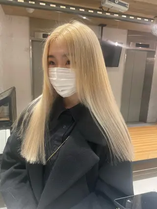 ロング カラー 艶ハイトーン👑♡ NATSUKIのヘアスタイル