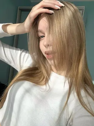 ロング カラー 🤍レイヤーカット/ ベージュヘア🤍のヘアスタイル