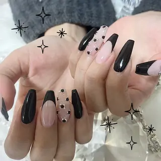 ネイル Vesper所属・ayaka ギャルネイル🎀のネイルデザイン