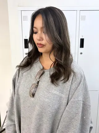 ミディアム Ⓜ︎iyu🌊/ハイ ライト/海外風カラーのヘアスタイル