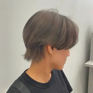 ショート カラー joule 藤原沙綾のヘアスタイル