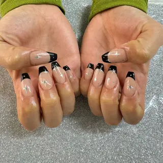 ネイル VIERU 🌈🎀💖のネイルデザイン