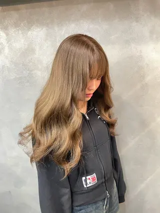 ロング カラー TNB TOKYO所属・Insta 指名 No.1KURUMIのヘアスタイル