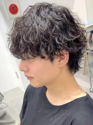 パーマ メンズ fifth原宿 堀内新史のヘアスタイル