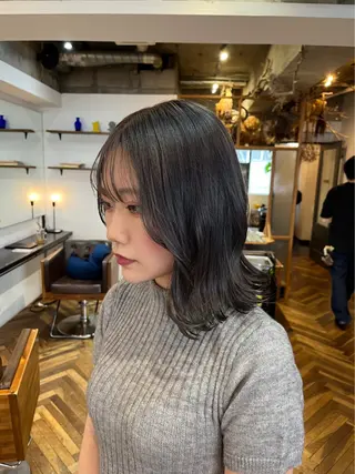 ミディアム カラー HOMIE TOKYO所属・sora / 渋谷 / ハイトーンのヘアスタイル