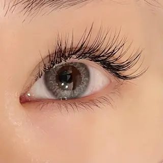 マツエク・マツパ 西村 未羽/ﾏﾂｴｸ /網紅/ﾊﾟﾘのマツエク・マツパデザイン