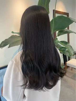 ロング カラー 若月 あやかのヘアスタイル