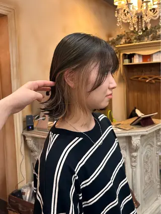 ミディアム カラー abilita MIYUのヘアスタイル