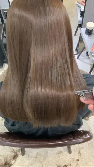 ミディアム 新井 広樹のヘアスタイル