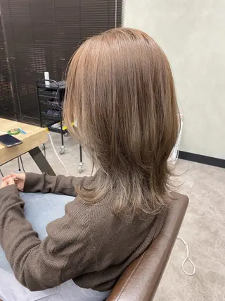 ミディアム カラー 🕶️佐藤 海李🐏のヘアスタイル