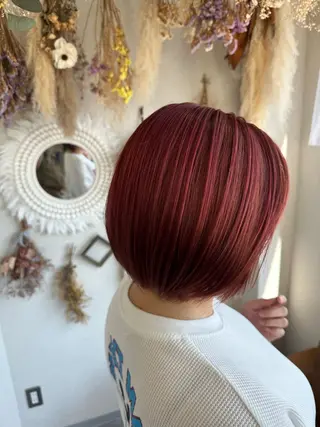 ショート カラー 伊藤 裕貴のヘアスタイル