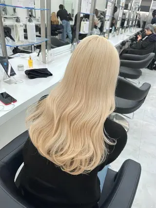 ロング カラー ヘアアレンジ ブリーチありなし🏹 淡色ヘア🤎藍斗のヘアスタイル