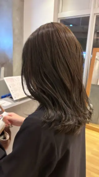 セミロング カラー 🎵ブリーチカラー∕ レイヤー∕ねね🎵のヘアスタイル