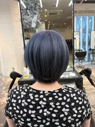 ショート カラー ハイトーン×デザイン 🪽🫧HIKARIのヘアスタイル