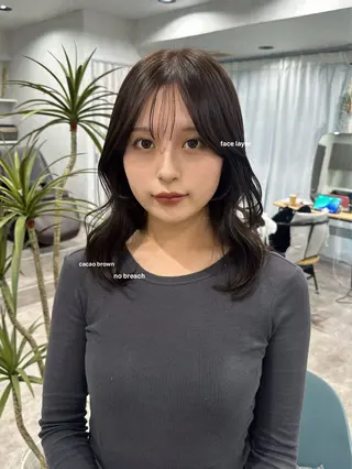 ミディアム カラー v-lab studio所属・韓国レイヤーカット/ 艶カラー/ noaのヘアスタイル