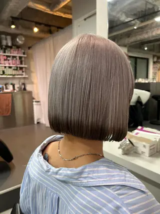 ショート カラー ヘアアレンジ ハイトーン&髪質改善 &韓国エクステ🤎のヘアスタイル