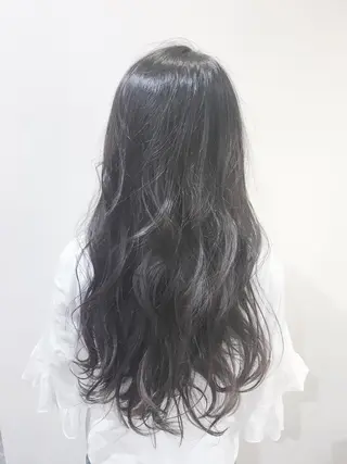 ロング 足立 磨咲のヘアスタイル
