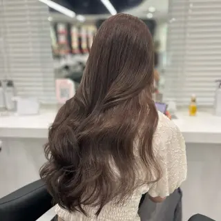 ロング カラー 🩵色落ち可愛い 寒色カラー🩵のヘアスタイル