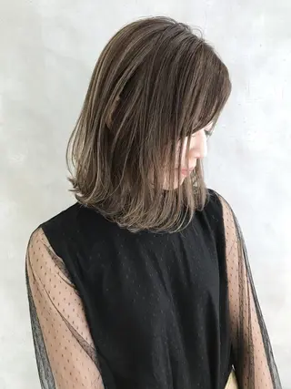 ショート カラー MOU namba ムウナンバのヘアスタイル