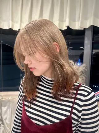 セミロング 大阪ヘアカラー ブリーチmarinaのヘアスタイル