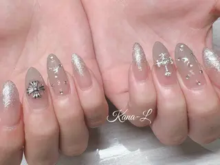 ネイル 芦辺 香奈のネイルデザイン