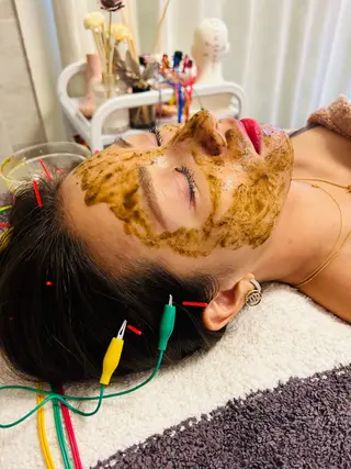 美容鍼灸サロン mahoroba院長のエステ・リラクイメージ