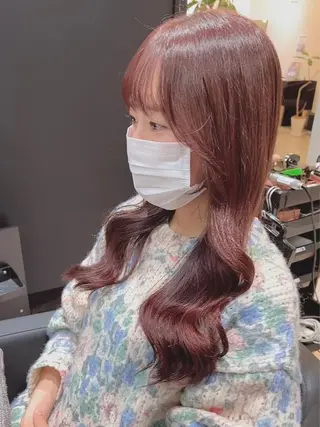 ロング カラー パーマ コテ巻き風パーマ 韓国風パーマ 無重力のヘアスタイル