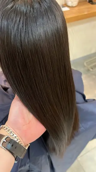 ロング カラー little  porto所属・透明感・艶感 小坂隼斗のヘアスタイル