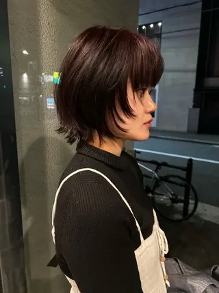 ショート hen所属・心斎橋/レイヤー/ ブリーチ/モエのヘアスタイル