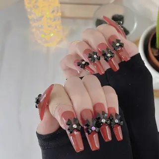 ネイル NEO Beauty Salon所属・𝐍𝐄𝐎 𝐉𝐔𝐑𝐈のネイルデザイン