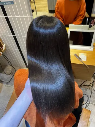 ロング カラー ラフィスヘアードープ所属・👑髪質改善Wカラー /グレージュ/アユカのヘアスタイル