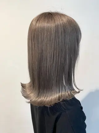 ミディアム カラー 前田 美桜のヘアスタイル