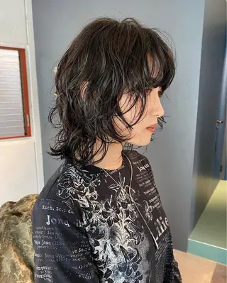 ミディアム パーマ 臺 佳連のヘアスタイル