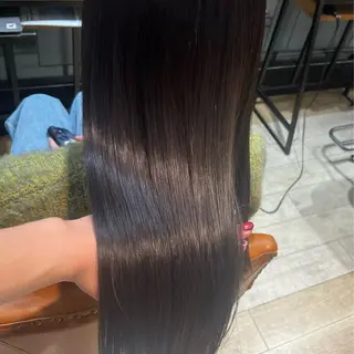 カラー しおり🍬 KOKORO🤍のヘアスタイル