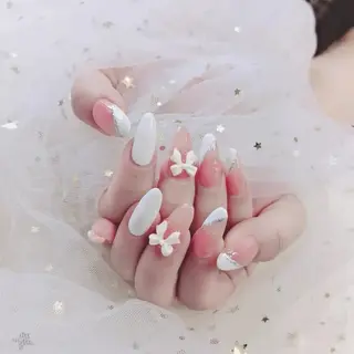 ネイル Laule’a Nail新宿所属・ミナ🌈 Laule'aのネイルデザイン