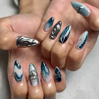 ネイル 🐈‍⬛ Minamiのネイルデザイン