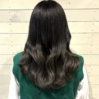 セミロング カラー 💛ブリーチで叶える 💛垢抜けカラー🌈のヘアスタイル