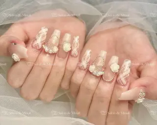 ネイル Salon de Minuit🦩のネイルデザイン