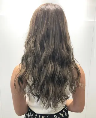 ロング salowin 原宿 aroa所属・韓国／ハッシュカット ／透明感カラー／金野のヘアスタイル