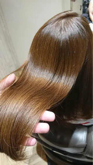 ミディアム 縮毛矯正専門 美容師のヘアスタイル