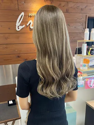 ロング カラー ヘアアレンジ HAIRSALONLOOP所属・川上 麻梨阿のヘアスタイル