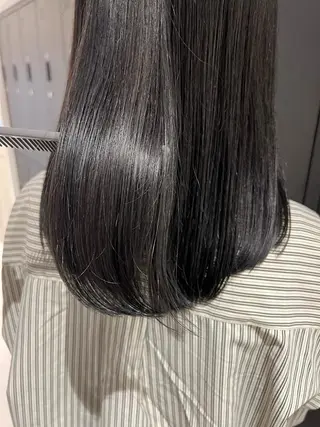 セミロング カラー 暗髪カラー🫐パーマ おくだりんかのヘアスタイル