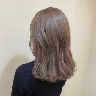 ミディアム カラー ANNA ／艶髪／ハイトーンのヘアスタイル